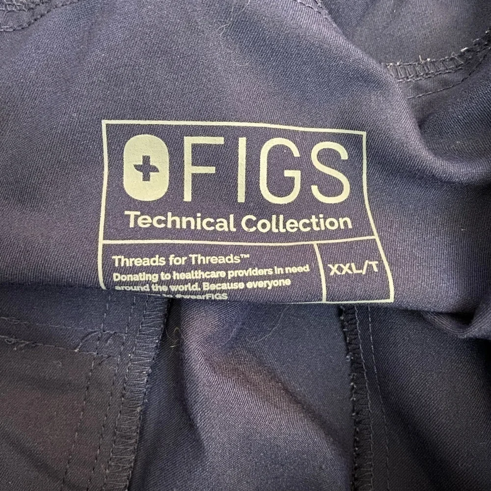 FIGS • Men’s Navy Blue Cargo Scrub Pants Adjustable Tie Hems Size XXL/T